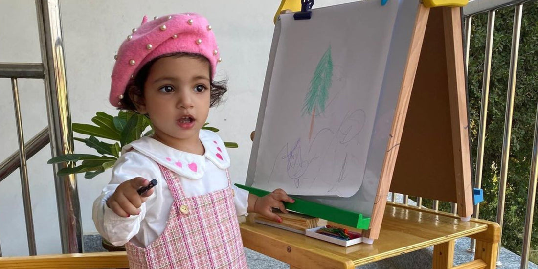 From holding your finger to a pencil — how do kids' fine motor skills develop?